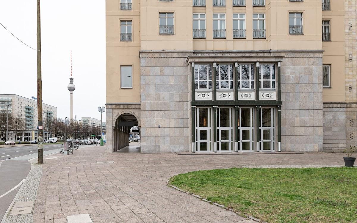 Galeria Plan B | Berlin, Germany | Art Yourself Atelier