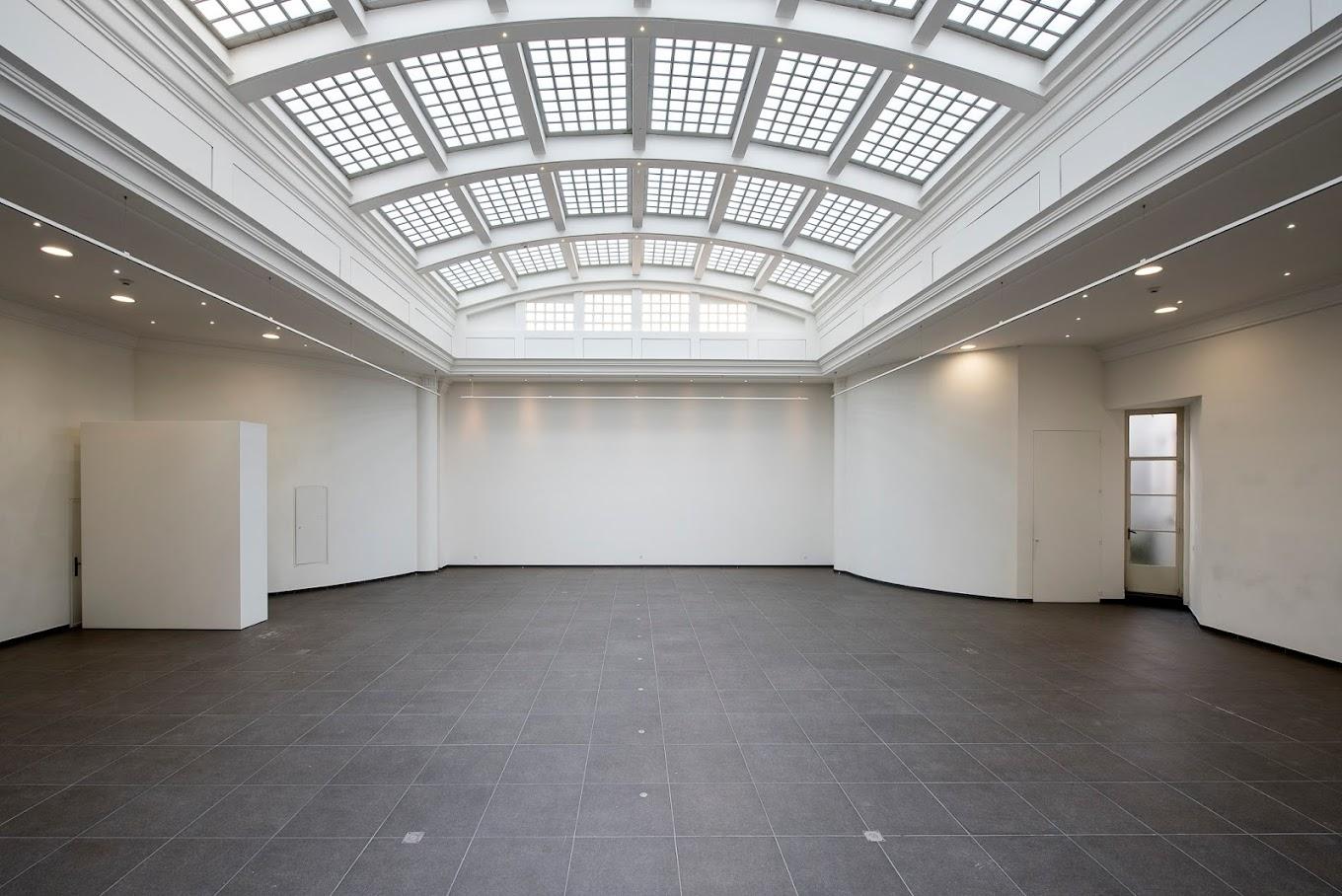 Galerie La Forest Divonne | Brussels, Belgium | Art Yourself Atelier