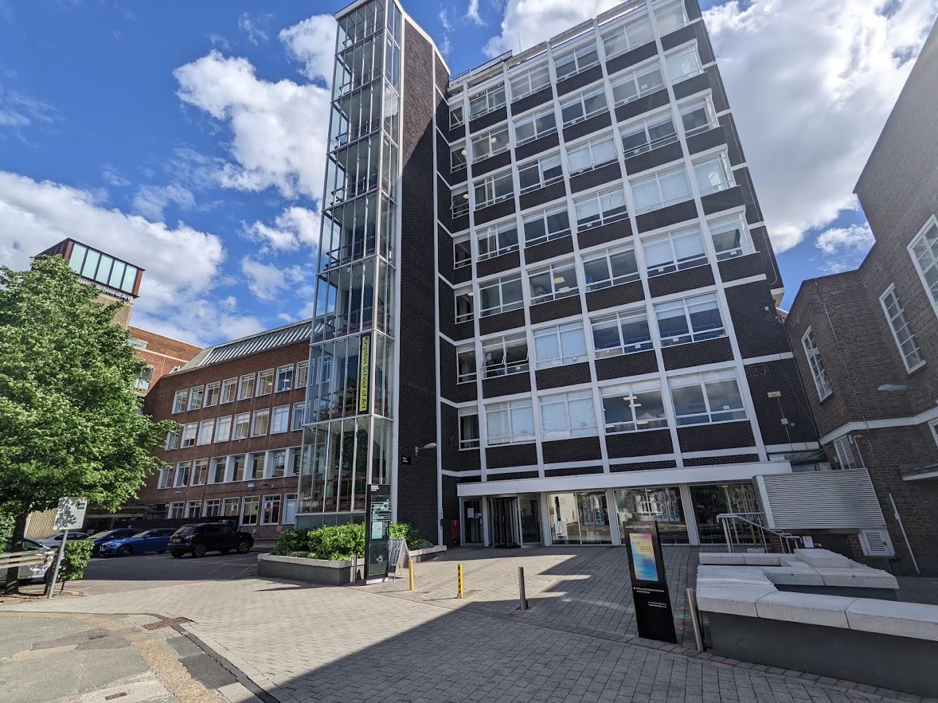 Kingston University | London, United Kingdom | Art Yourself Atelier