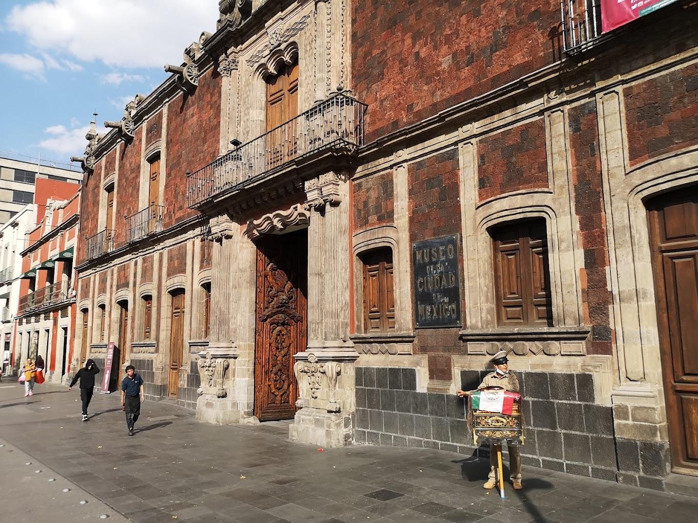 Museo de la Ciudad de Mexico | Mexico City, Mexico | Art Yourself Atelier