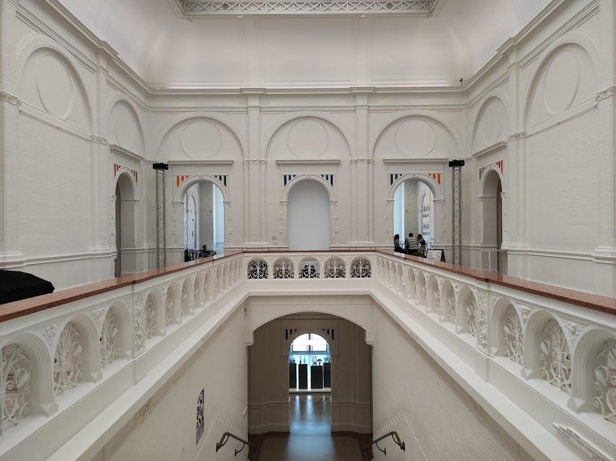 Stedelijk Museum Amsterdam | Amsterdam, Netherlands | Art Yourself Atelier