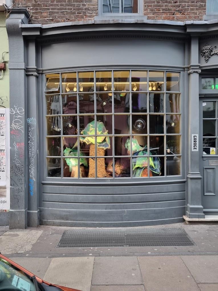 The Smallest Gallery in Soho | London, United Kingdom | Art Yourself Atelier
