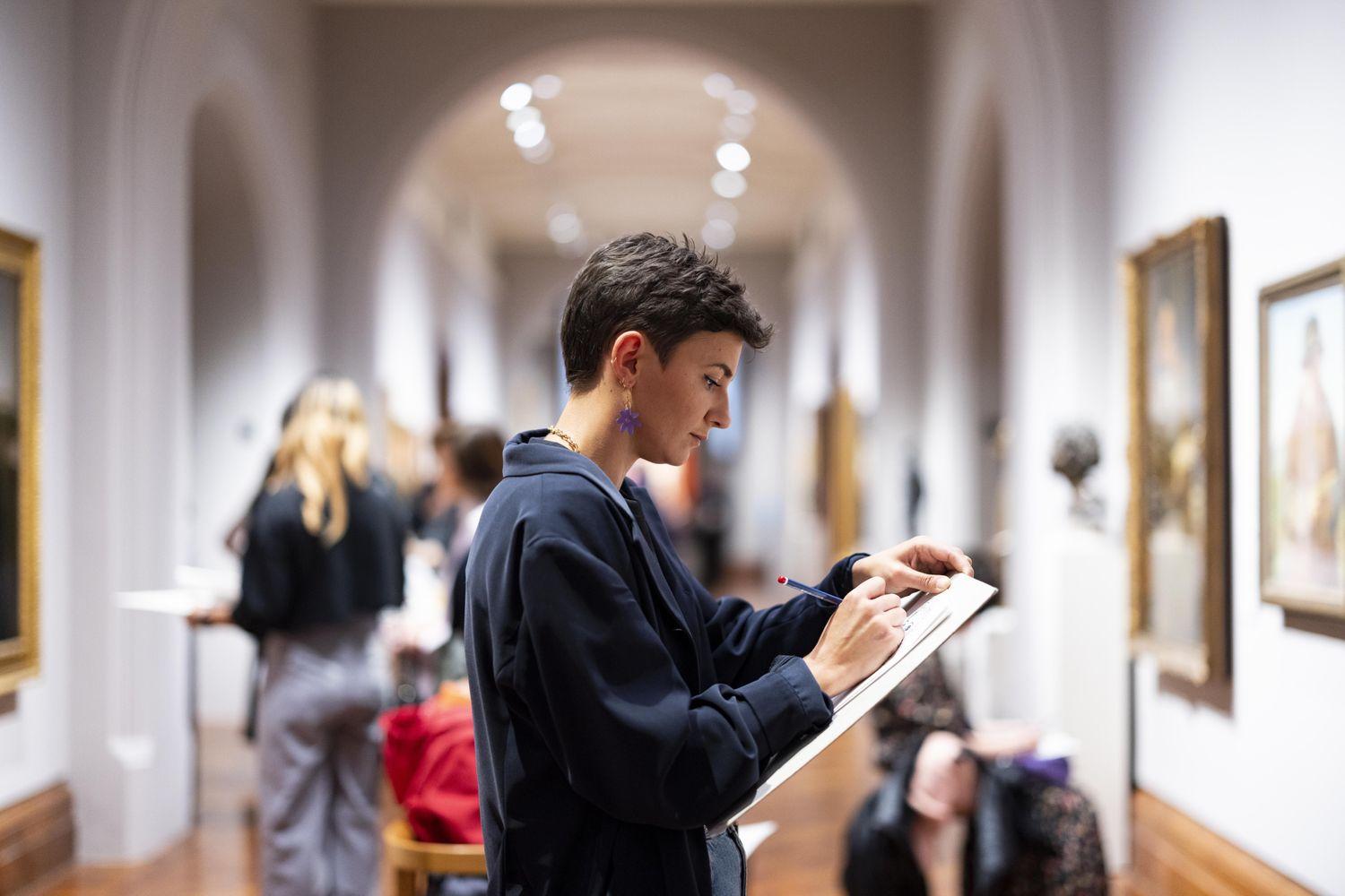 Drop-in drawing  | National Portrait Gallery