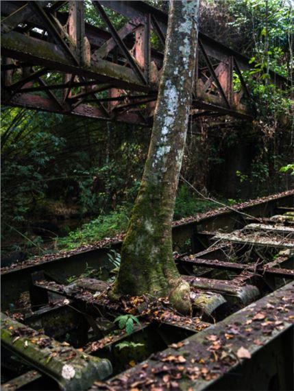 François-Xavier Gbré: Radio Ballast | François-Xavier Gbré | Fondation Henri Cartier-Bresson