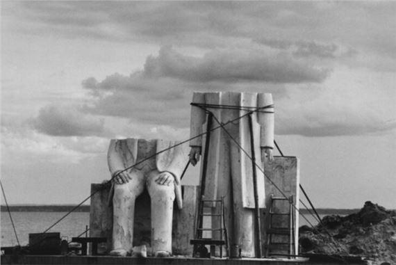 Sibylle Bergemann: The Monument | Sibylle Bergemann | Fondation Henri Cartier-Bresson